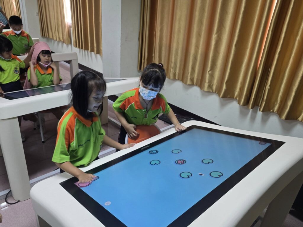 table touch screen4